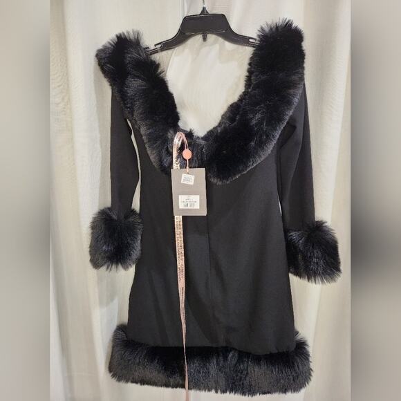 NWT House of CB Keilani Fur Trim Black Off Shoulder Mini Dress XL Long‎ - Picture 7 of 8